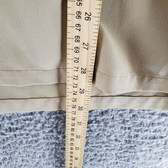 Figs Shirt Mens XXL Tan Leon V-Neck Short Sleeve Pocket Technical Scrub Shirt - Picture 4 of 8